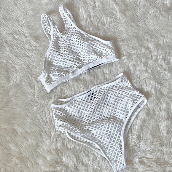 Victoria’s Secret Fishnet Bra and Panty Set - Picture 2 of 8